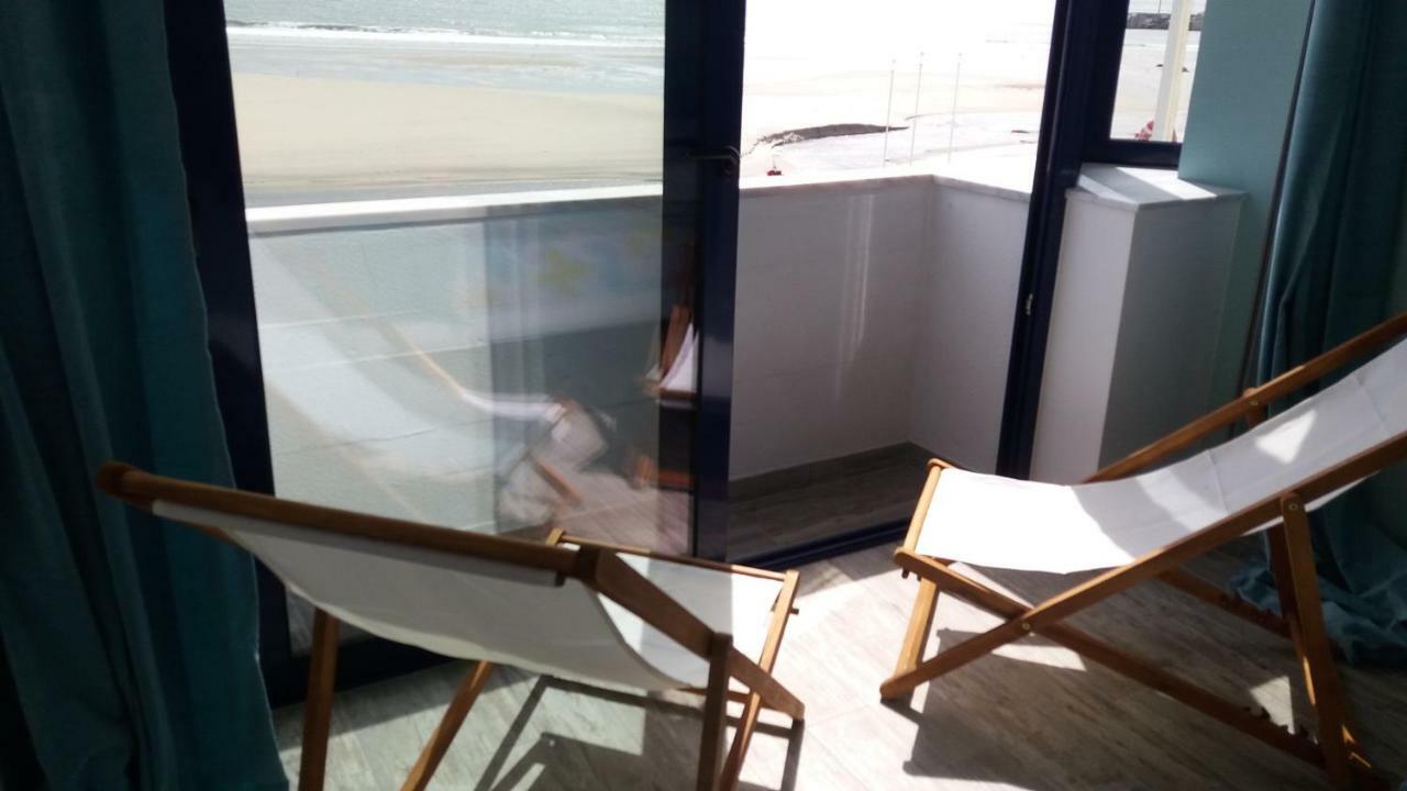 Blue Anchor Apartment วีลาปรายา เด อันโกรา ภายนอก รูปภาพ